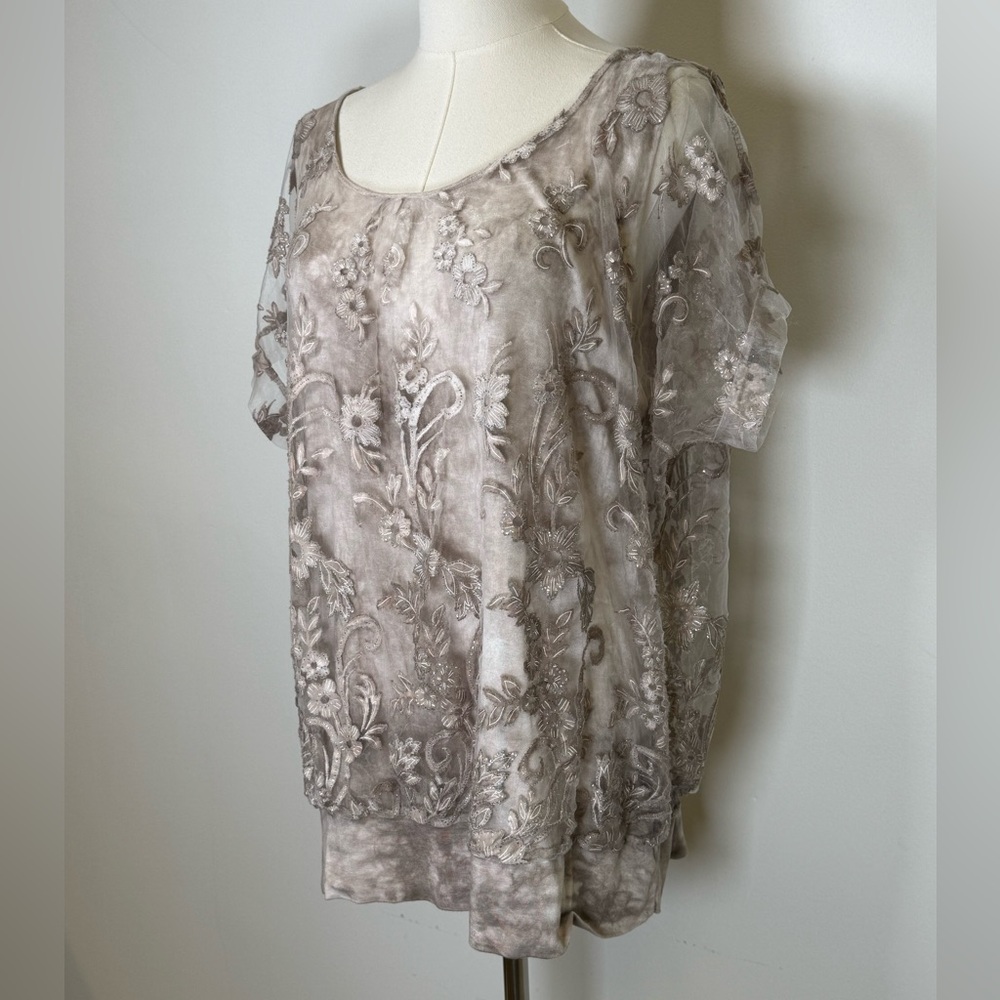 Angela Mara Sheer Floral Appliqué Top Soft Fabric Made In Italy Women’s Large - Picture 3 of 13